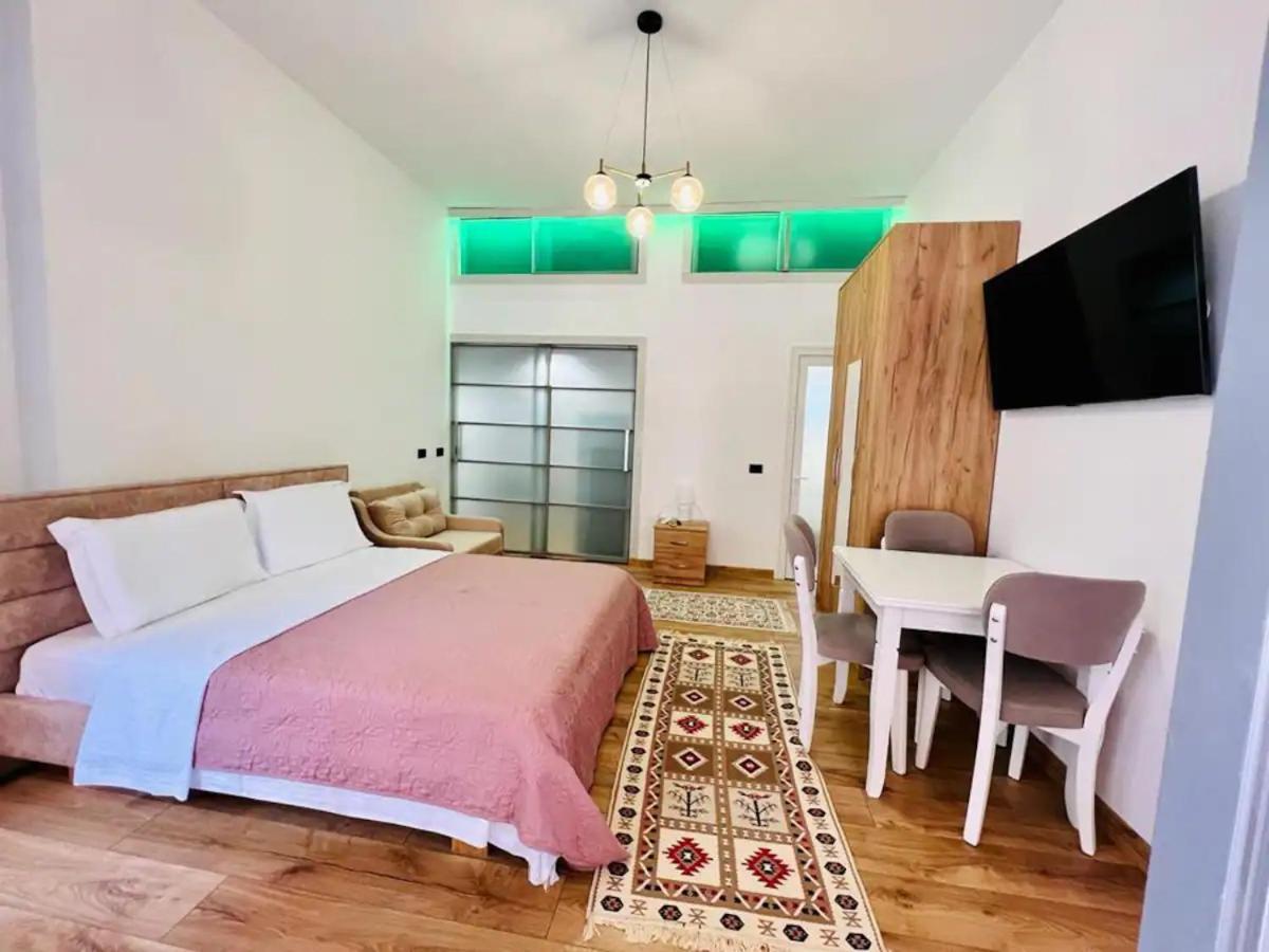 Comfy Studio In City Center Tirana Exterior photo
