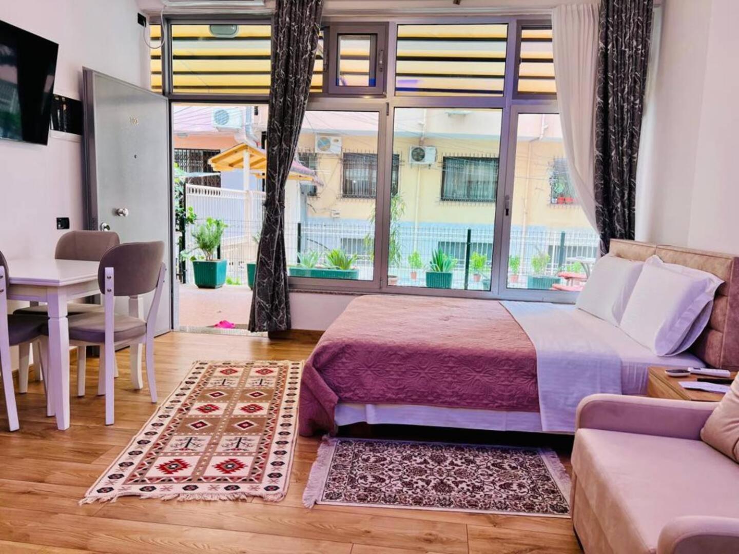 Comfy Studio In City Center Tirana Exterior photo